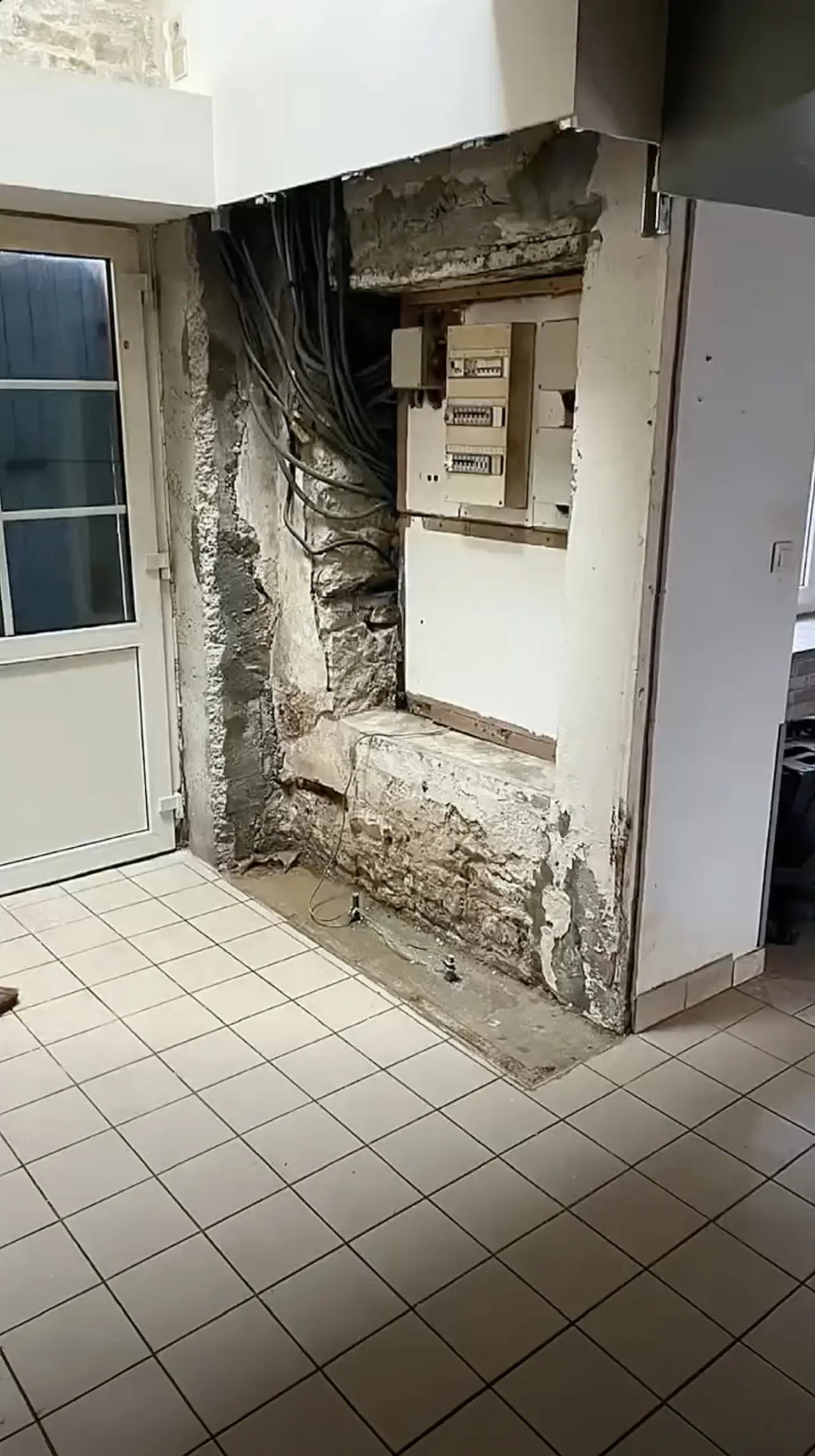 realisation coffrage placo compteur electrique avant