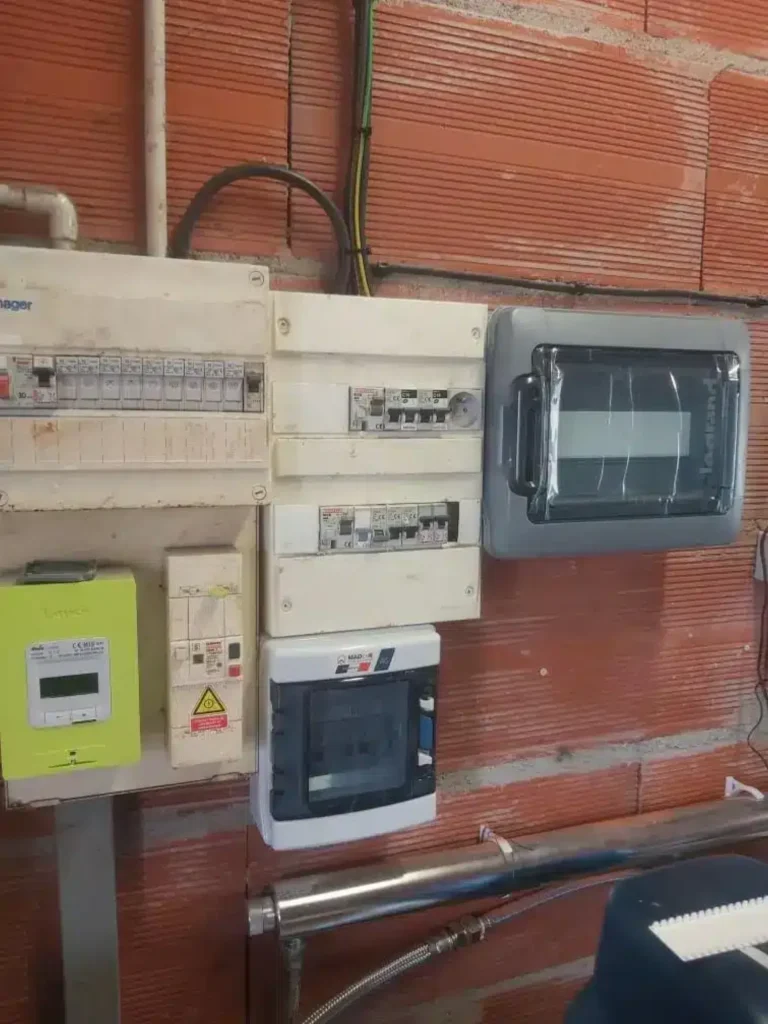 Compteur electrique installation photovoltaique saint ouen 17