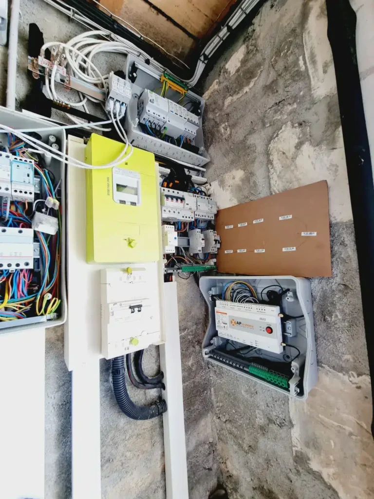 Compteur electrique - installation photovoltaique saintes 17