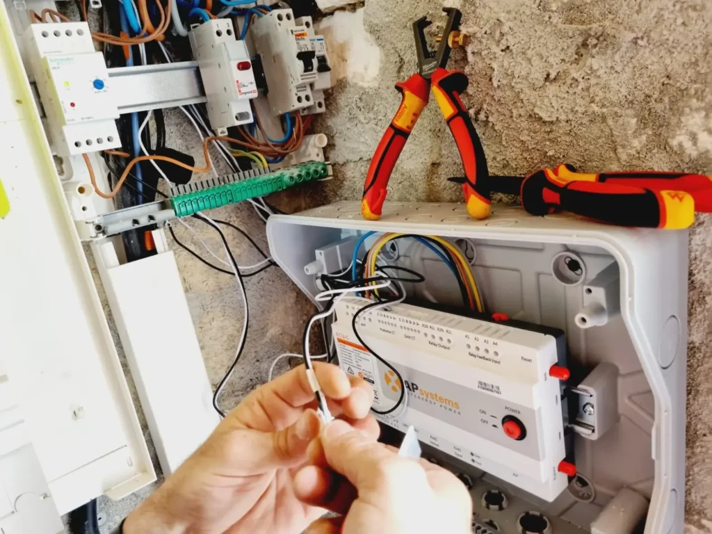 Passerelle ciommunication apsystems - installation photovoltaique saintes 17