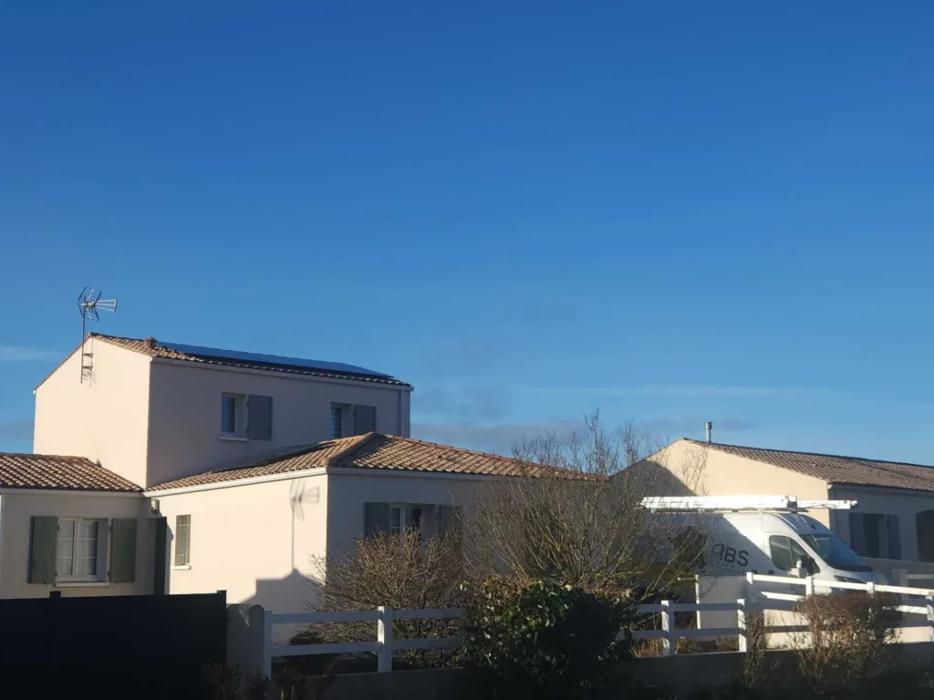 Installation borne de recharge + panneaux solaires – Angliers (17) - photo 4
