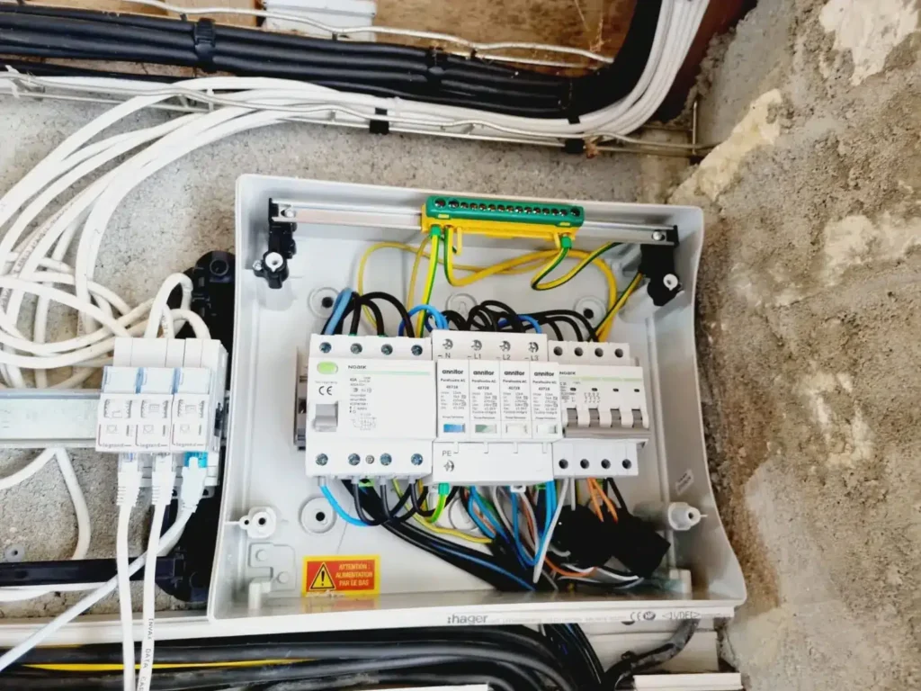 Tableau electrique - installation photovoltaique saintes 17